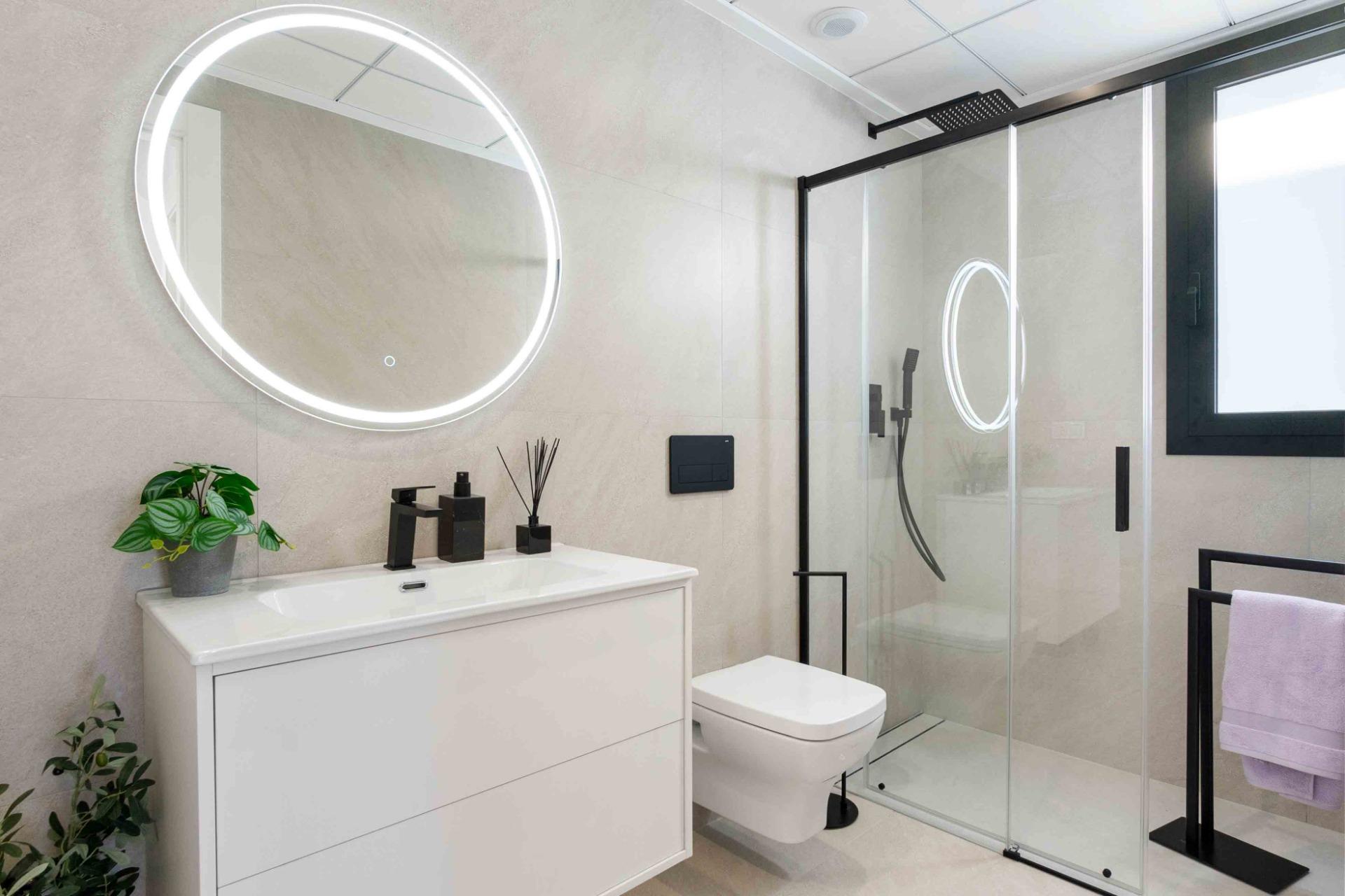 LUXURY VILLAS. NEW CONSTRUCTION. PILOT FLAT DONE.