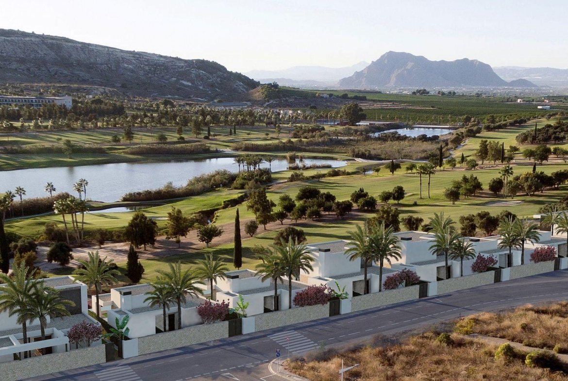 VILLAS DE LUJO EN ALGORFA. 204M2 DE CASA. 510M2 PARCELA. TERRAZA 180M2. SOTANO 195M2. 3 DOR. 3 BAÑOS