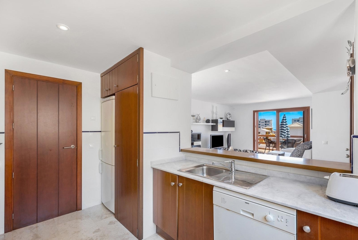 “LA RECOLETA” ATICO CON TRES TERRAZAS. GARAJE+TRASTERO. 2 DORM. 2 BAÑOS. 201 M2. PISCINAS.