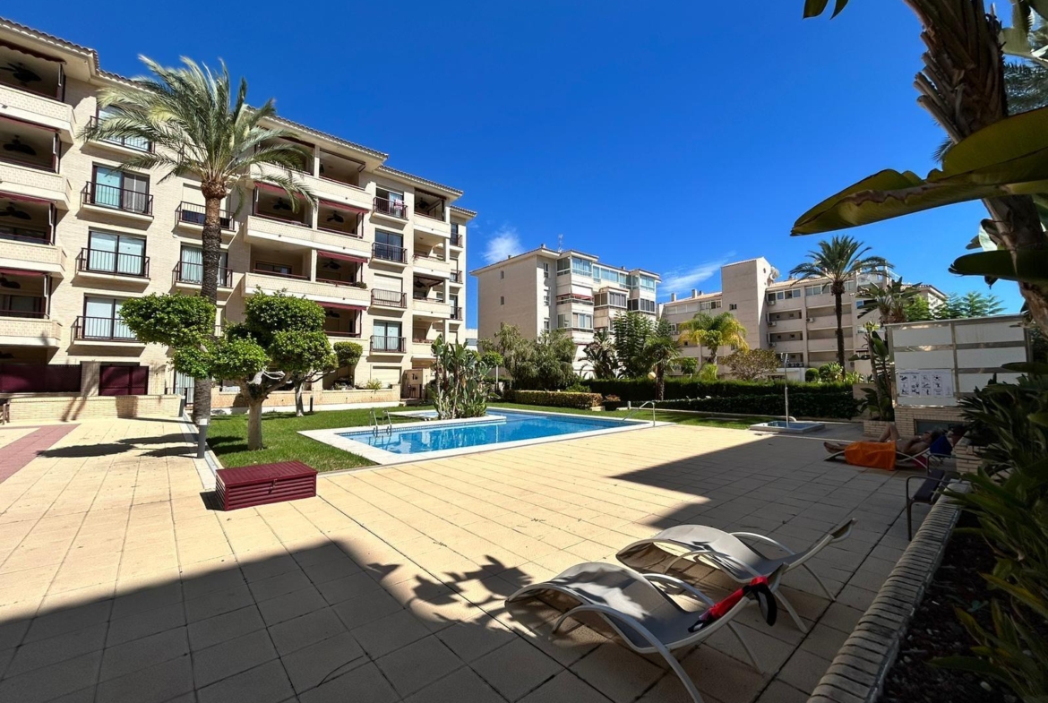 Charming Ground Floor Apartment for Sale in Albir with Spacious Patio and Terrace 🌿