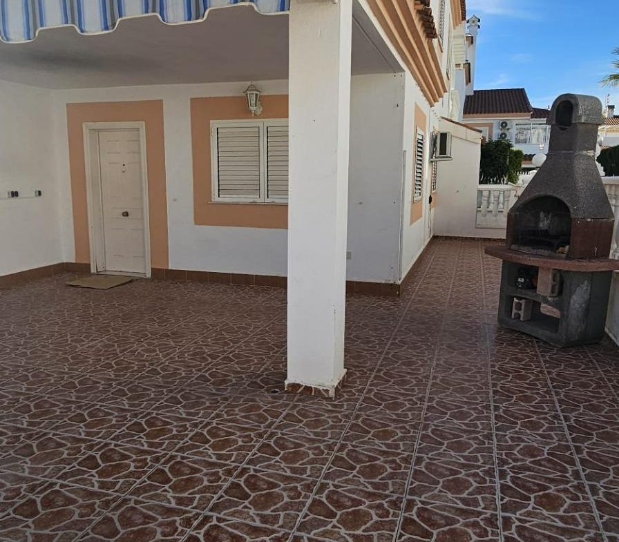 ORIHUELA COSTA EXCLUSIVA: ZENIAMAR 3, 4 HABS AMPLIO JARDIN PISCINA COM 320.000 EUROS!