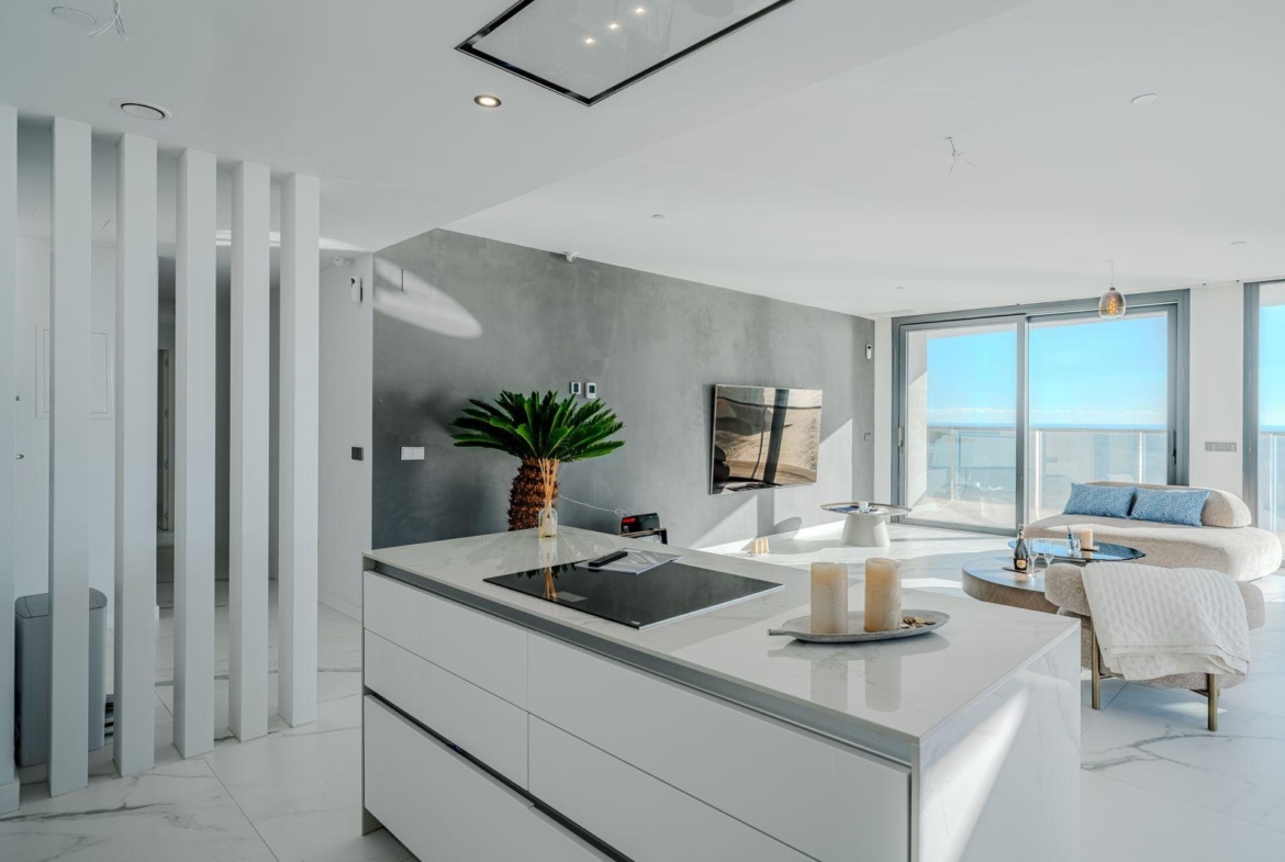 Premium Apartment at Sunset Cliffs – 29th Floor