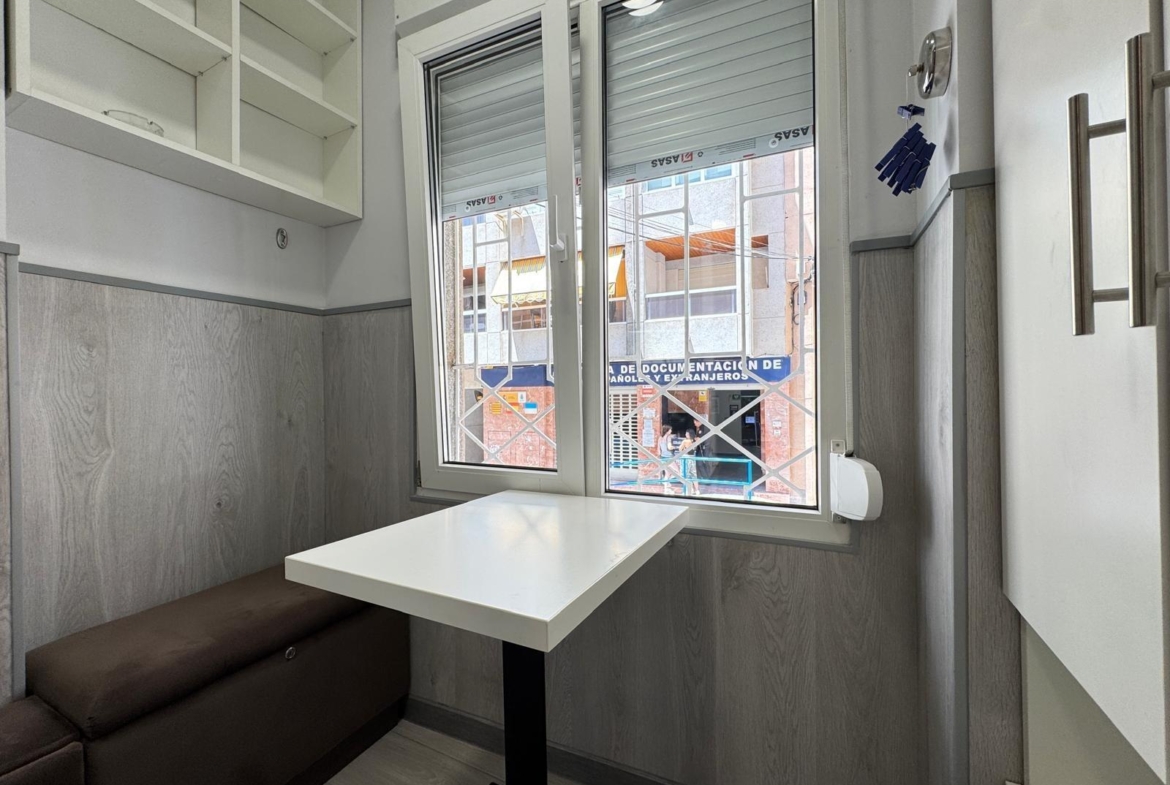 2 BAÑOS. 65 M2. SECADO POR DOS ESTUDIOS PARA ALQUILAR
