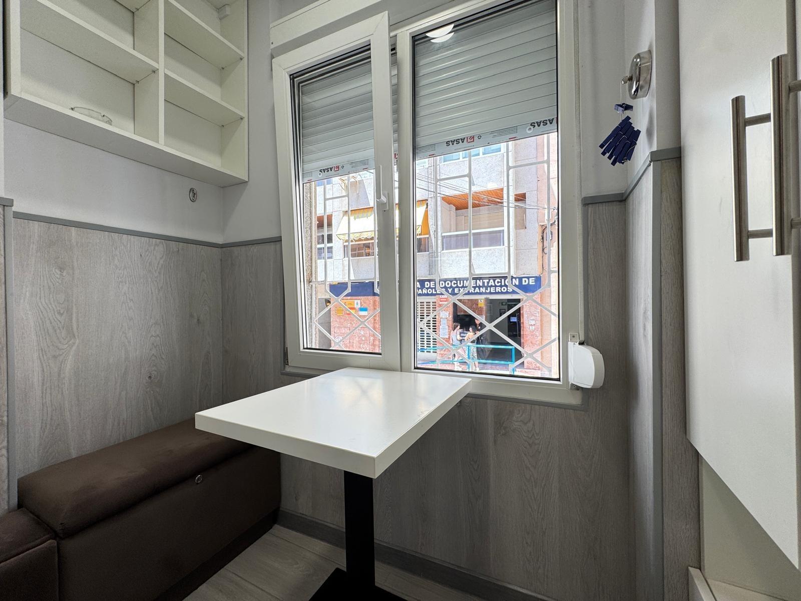 2 BAÑOS. 65 M2. SECADO POR DOS ESTUDIOS PARA ALQUILAR