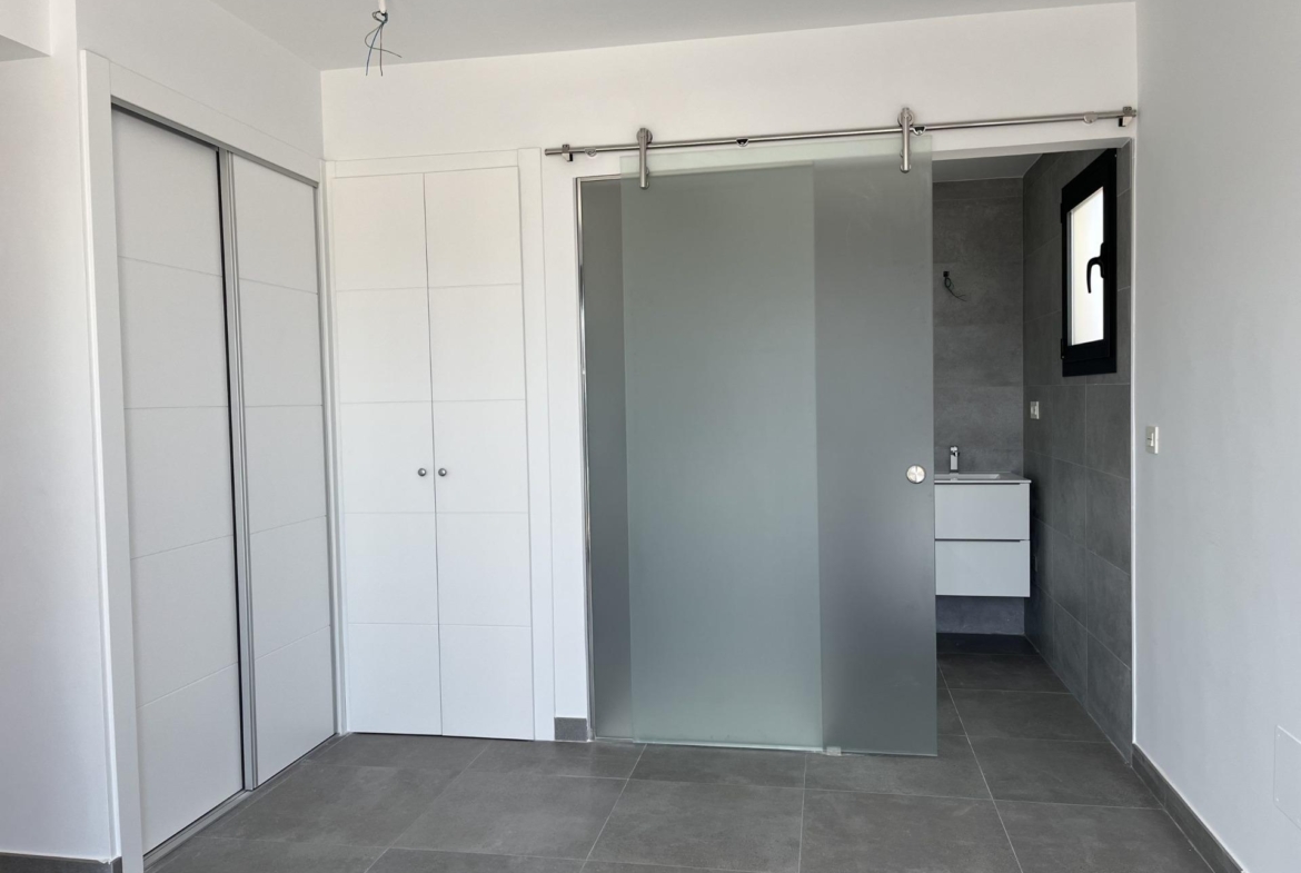NEW BUILD IN GRAN ALACAN! SEMI-DETACHED VILLAS MODEL LINDA. 3 BEDROOMS. 3 BATHROOMS. WITH PARKING AND POOL.