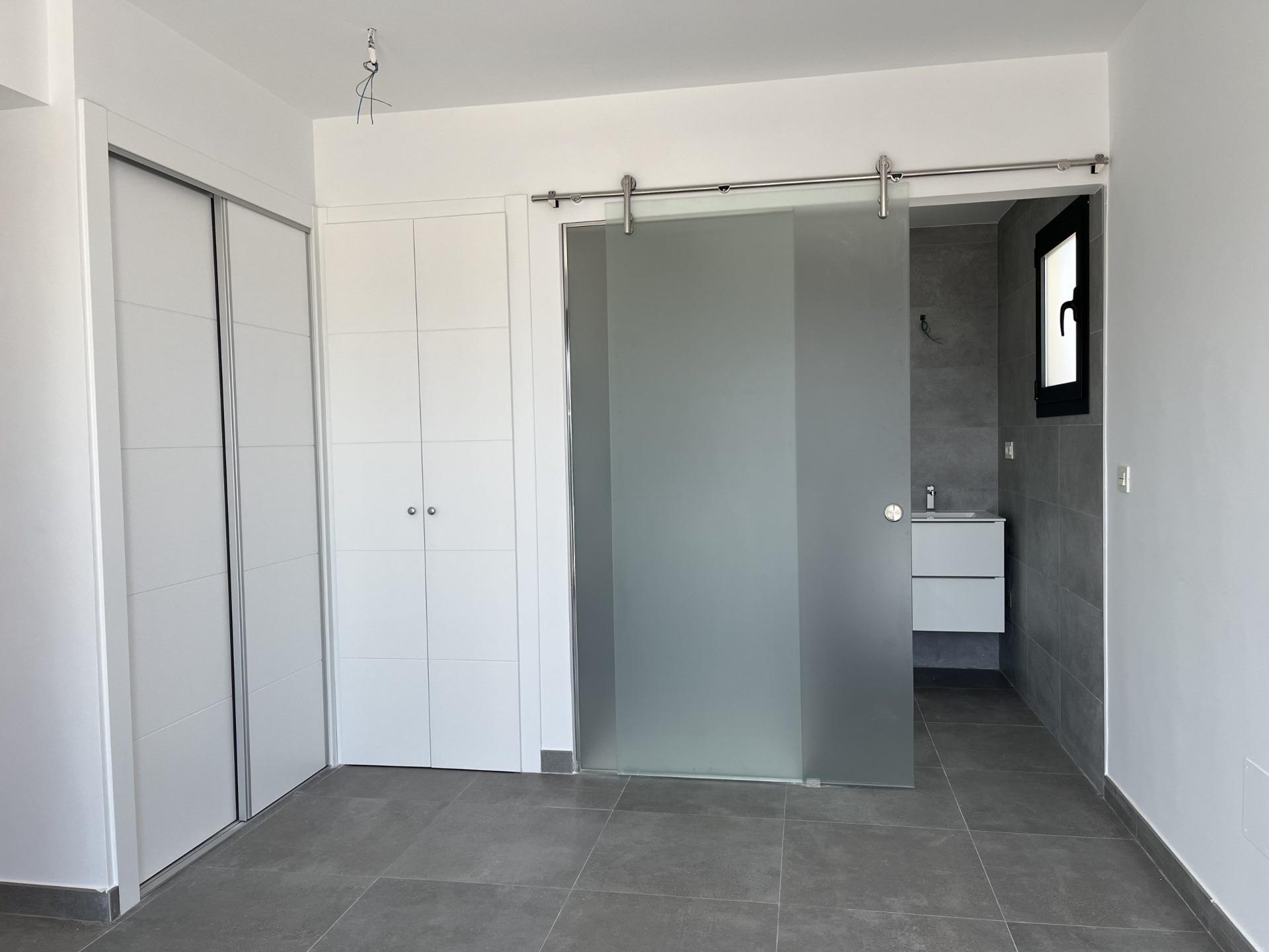 NEW BUILD IN GRAN ALACAN! SEMI-DETACHED VILLAS MODEL LINDA. 3 BEDROOMS. 3 BATHROOMS. WITH PARKING AND POOL.