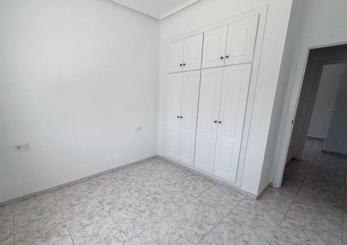 VILLA ESTILO MEDITERRANEO EN CIUDAD QUESADA CON PARCELA DE 500 M2 Y PROPIA PISCINA. 3 DORM. 2 BAÑOS. 110 M2 DE CASA.