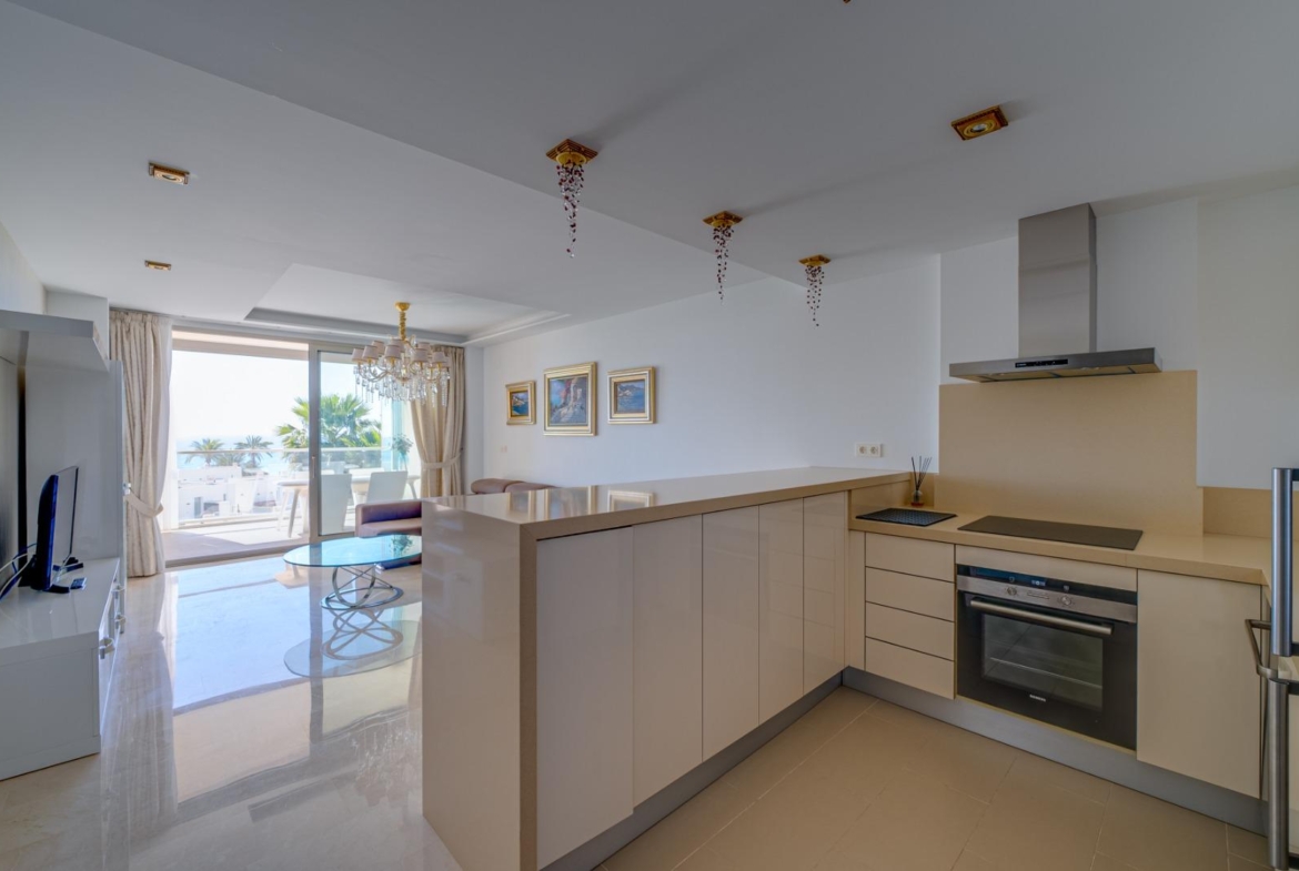Magnificent apartment with stunning sea views