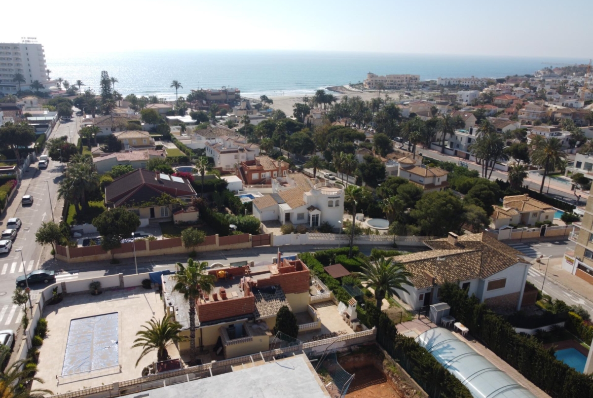 VILLA MYKONOS EN LA ZENIA! MODERNA VILLA DE LUJO DE OBRA NUEVA A SOLO 260 M DE LA PLAYA