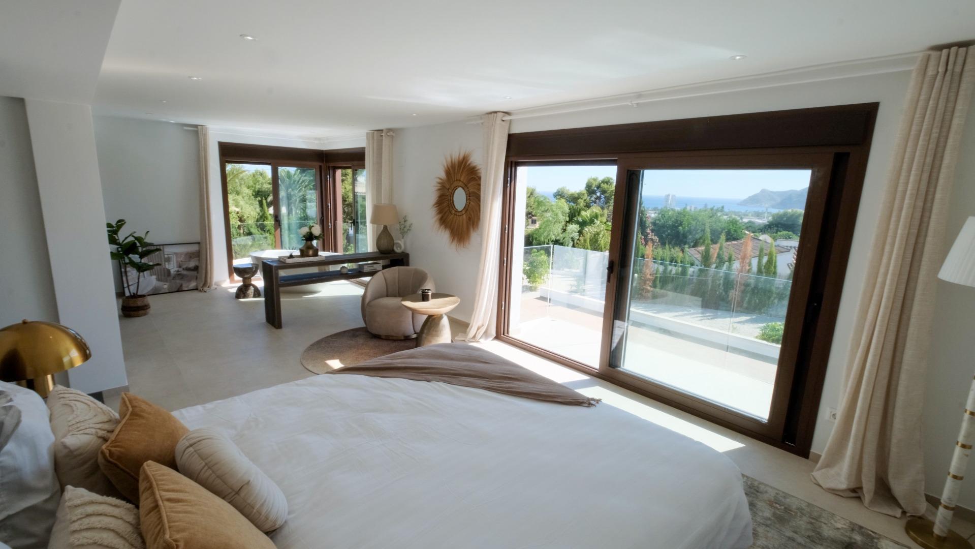 3-14-43 “Stunning Villa with scenic views to the sea and valle in Altea”