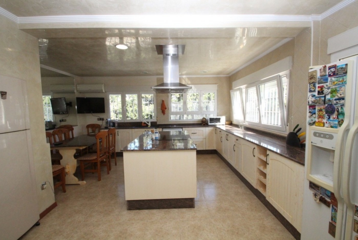Luxe villa in Cabo Roig