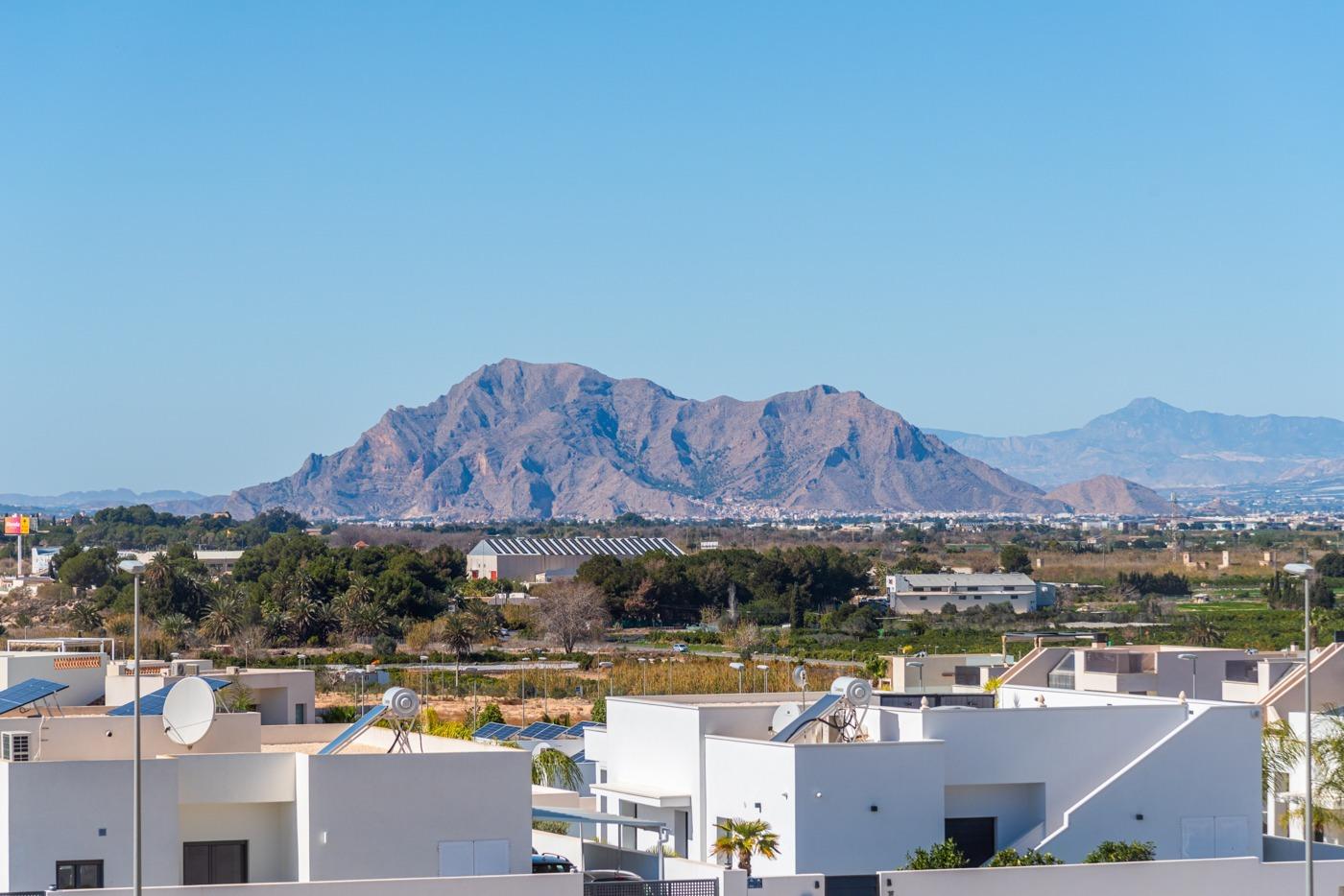 OBRA NUEVA. RESIDENCIAL PRIVADA EN BENIJOFAR. 2 DORM. 2 BAÑOS. TERRAZA 16 M2. PISCINA.