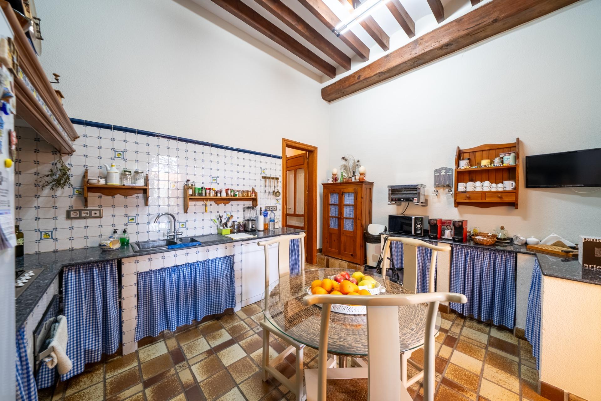 3-14-80 Rustic Oasis: Large House with Land All the Amenities