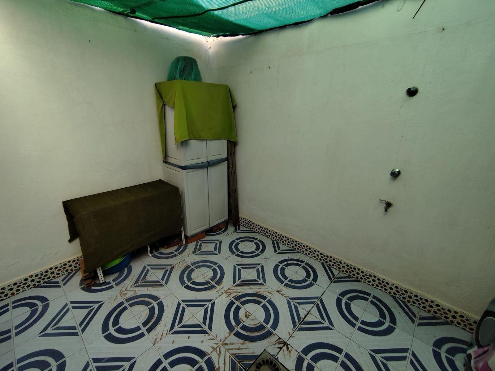 ADOSADO DE 3 DORM. 2 BAÑOS EN LOS ALCAZARES. A 500 METROS DE LA PLAYA. PARCELA. SOLARIUM.