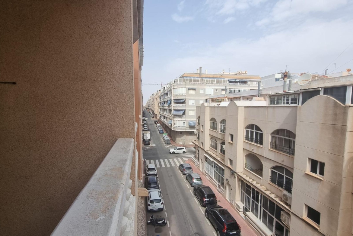 Apartamento semi-nuevo en la zona mas demandada de Torrevieja !
