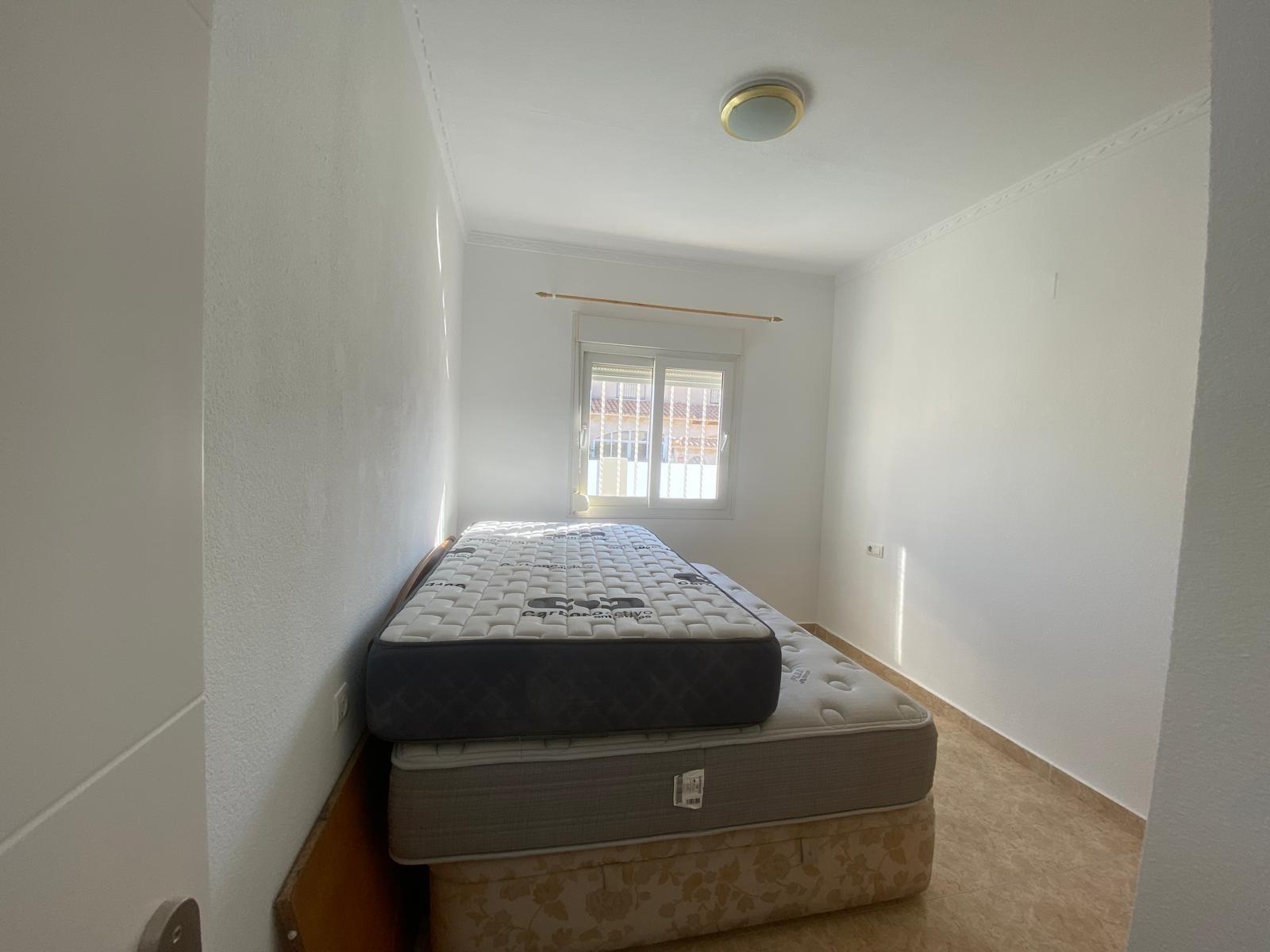 Detached chalet in Torrevieja (Torreblanca), just 300 meters from the sea.