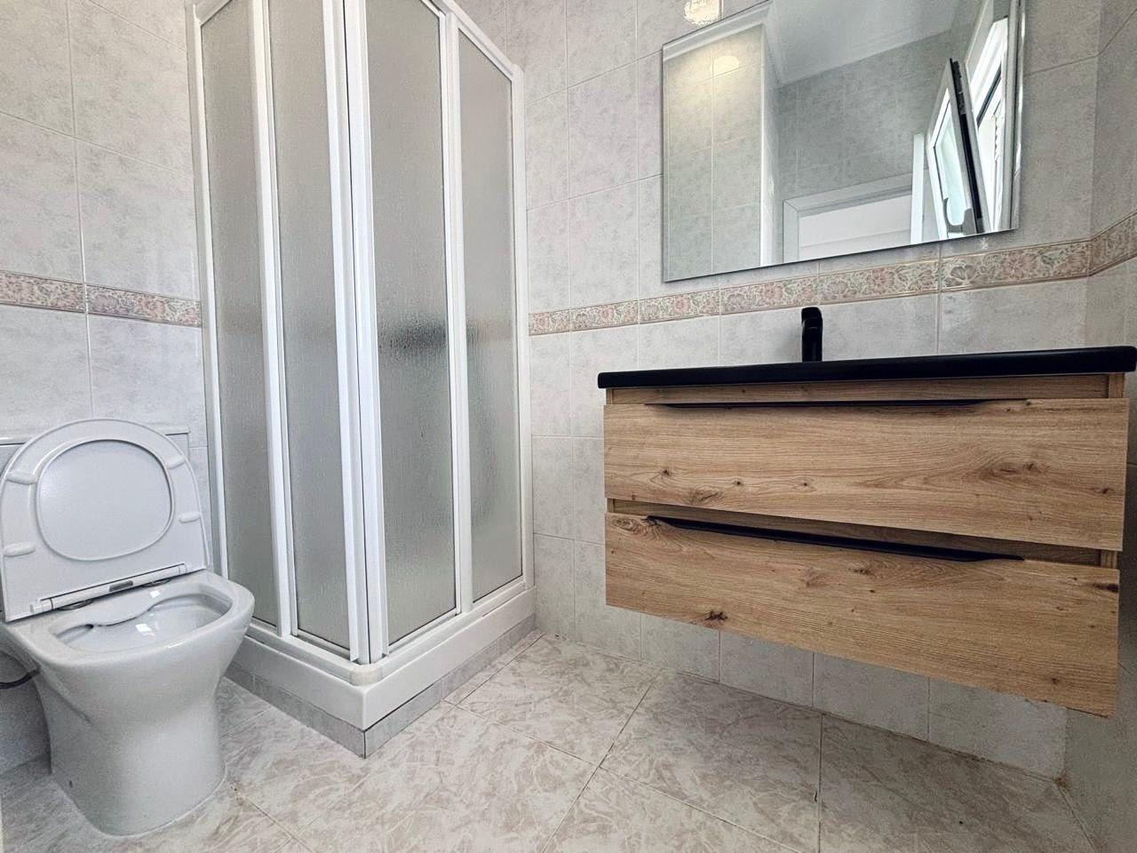 VILLA ESTILO MEDITERRANEO EN CIUDAD QUESADA CON PARCELA DE 500 M2 Y PROPIA PISCINA. 3 DORM. 2 BAÑOS. 110 M2 DE CASA.