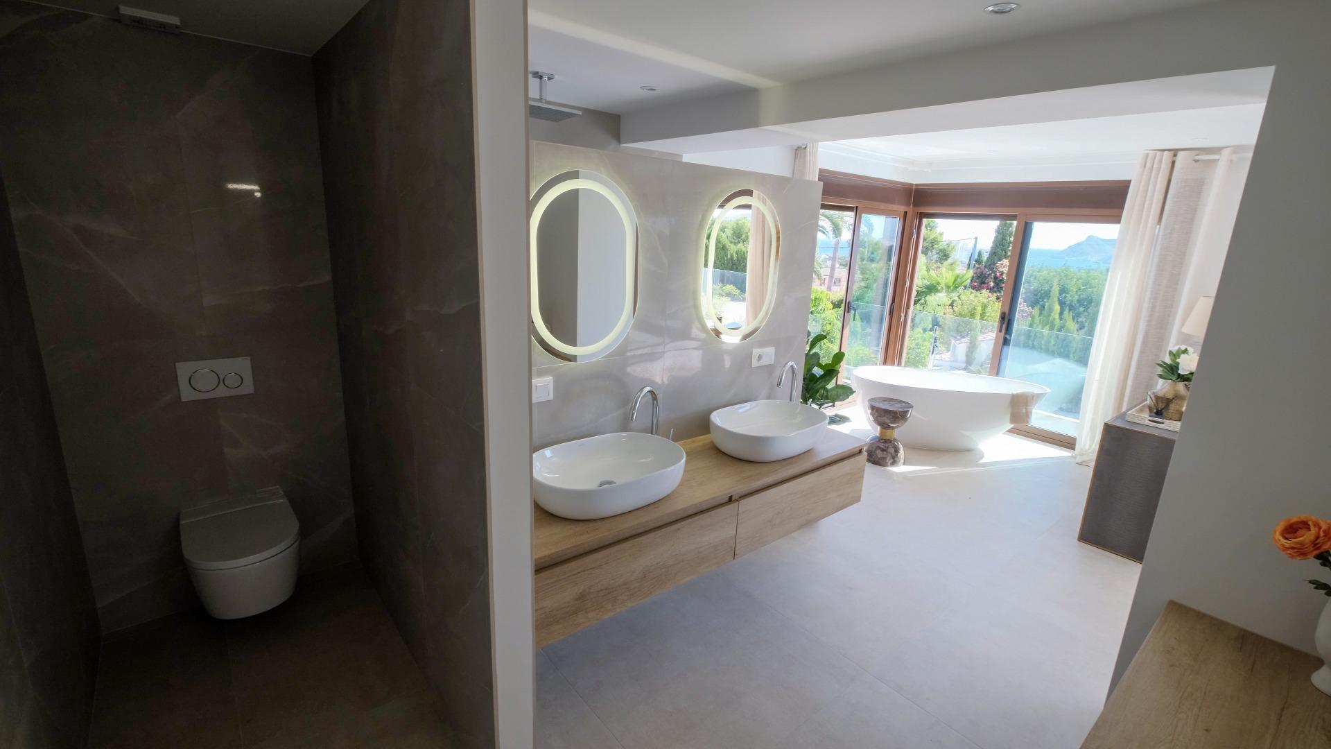 3-15-38 “Stunning Villa with scenic views to the sea and valle in Altea”