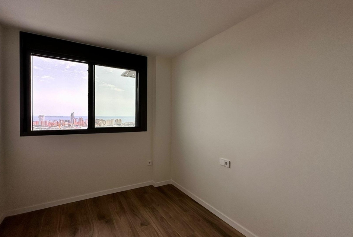 NIEUWE APPARTEMENT MET ZEEZICHTEN