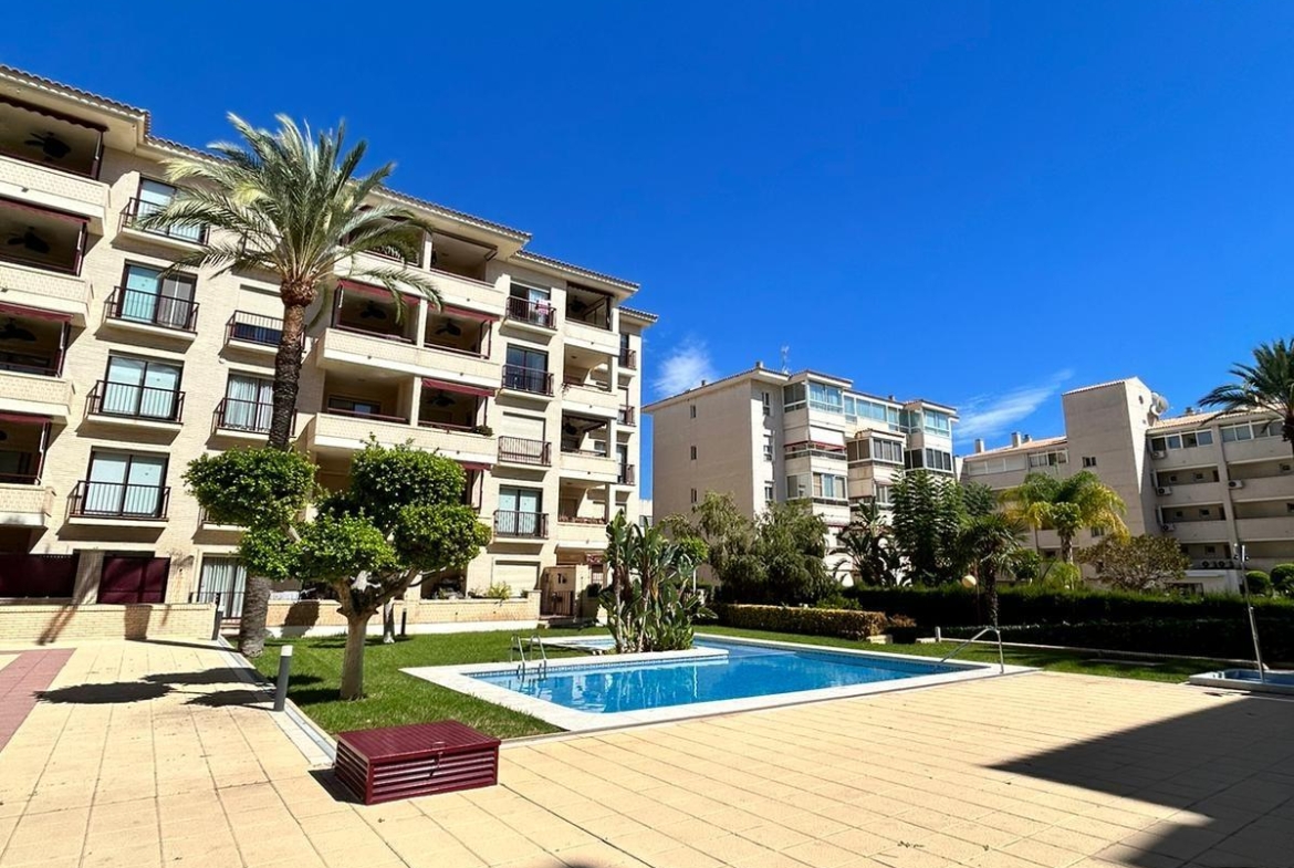 Charming Ground Floor Apartment for Sale in Albir with Spacious Patio and Terrace 🌿