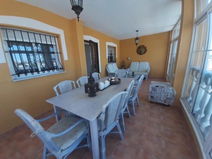 SPECTACULAR VILLA WITH 6 BEDROOMS AND 4 BATHROOMS IN AGUAS NUEVAS