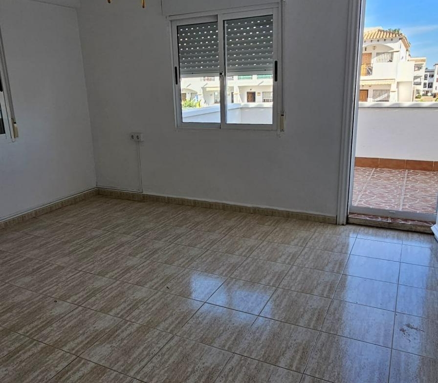 ORIHUELA COSTA EXCLUSIVA: ZENIAMAR 3, 4 HABS AMPLIO JARDIN PISCINA COM 320.000 EUROS!
