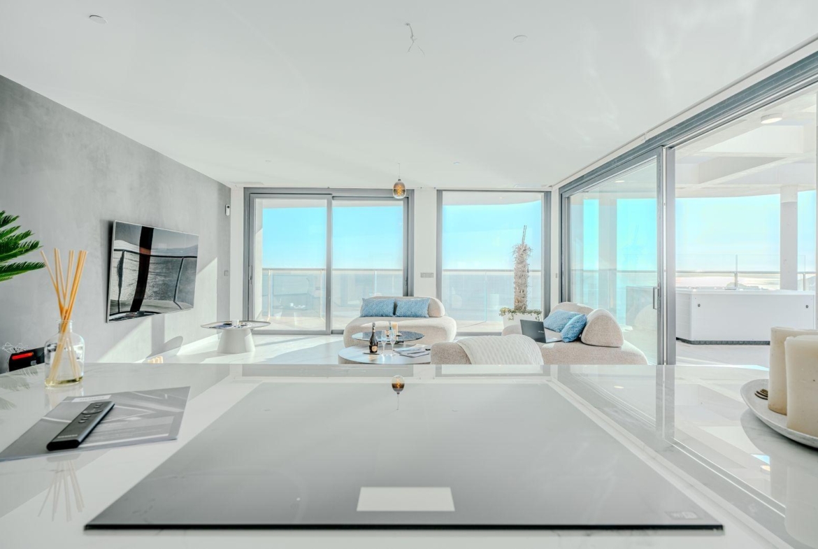 Premium Apartment at Sunset Cliffs – 29th Floor