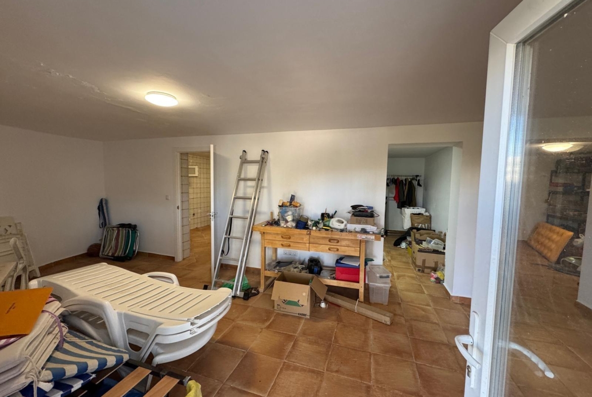 VILLA EN CABO ROIG A 800 METROS DE LA PLAYA CON PARCELA DE 890 M2. 3 DORM. 2 BAÑOS. PISCINA PRIVADA.