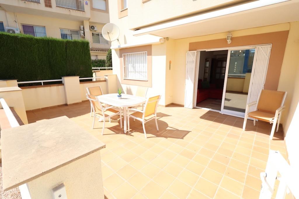 Apartment with sea views in Aguamarina
