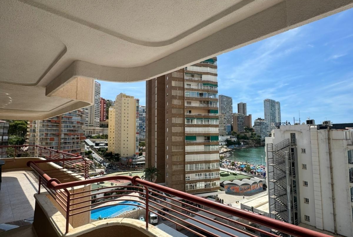 Apartamento con IMPRESIONANTES vistas al mar, Edif. Coblanca 8, playa Levante, Benidorm