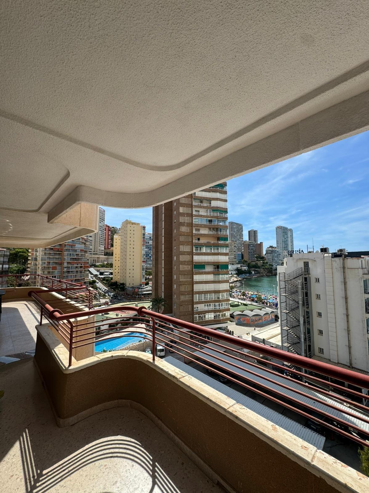 Apartamento con IMPRESIONANTES vistas al mar, Edif. Coblanca 8, playa Levante, Benidorm
