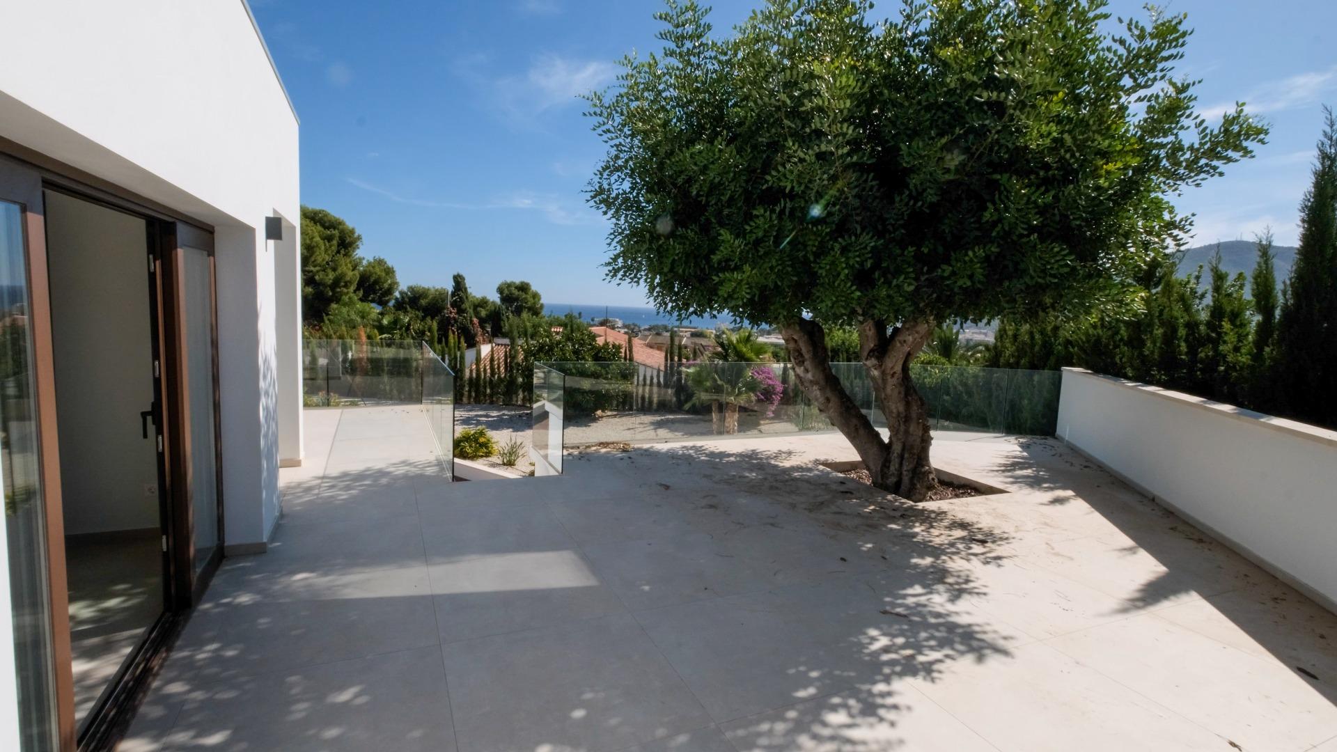3-16-35 “Stunning Villa with scenic views to the sea and valle in Altea”