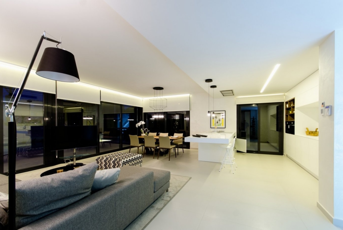 NEW CONSTRUCTION VILLAS 250 m FROM THE BEACH IN CAMPOAMOR