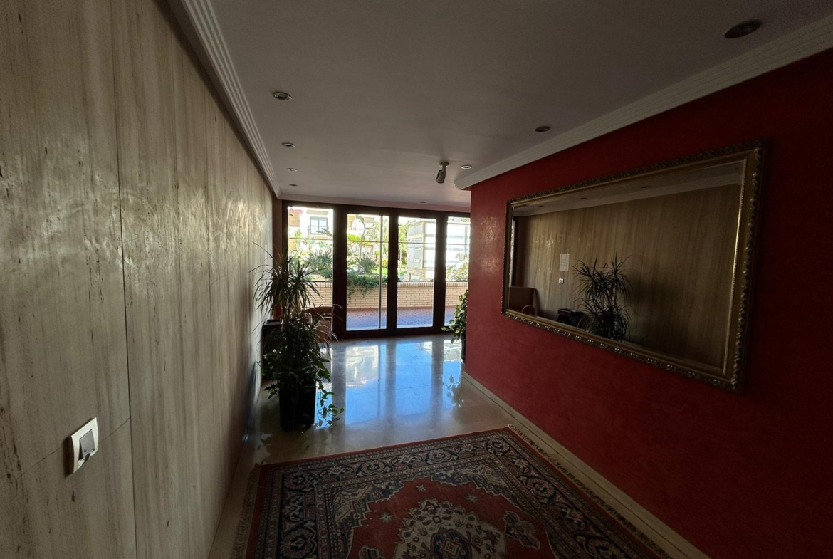 Charming Ground Floor Apartment for Sale in Albir with Spacious Patio and Terrace 🌿