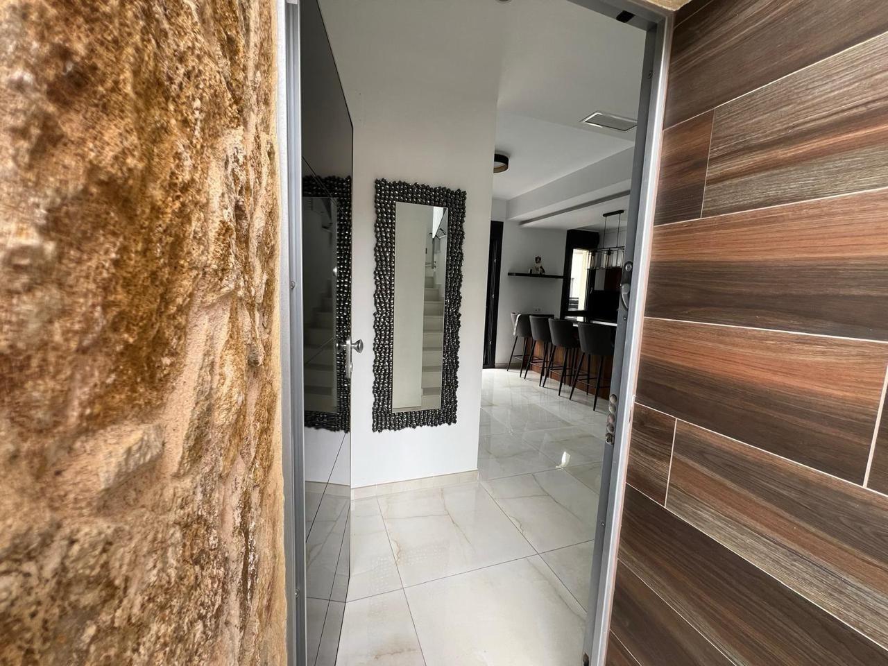 3-16-98 VILLA DE LUJO EN LOMAS DE CABO ROIG CON PISCINA PRIVADA Y PARCELA DE 200 M2. 3 DORM. 3 BAÑOS.