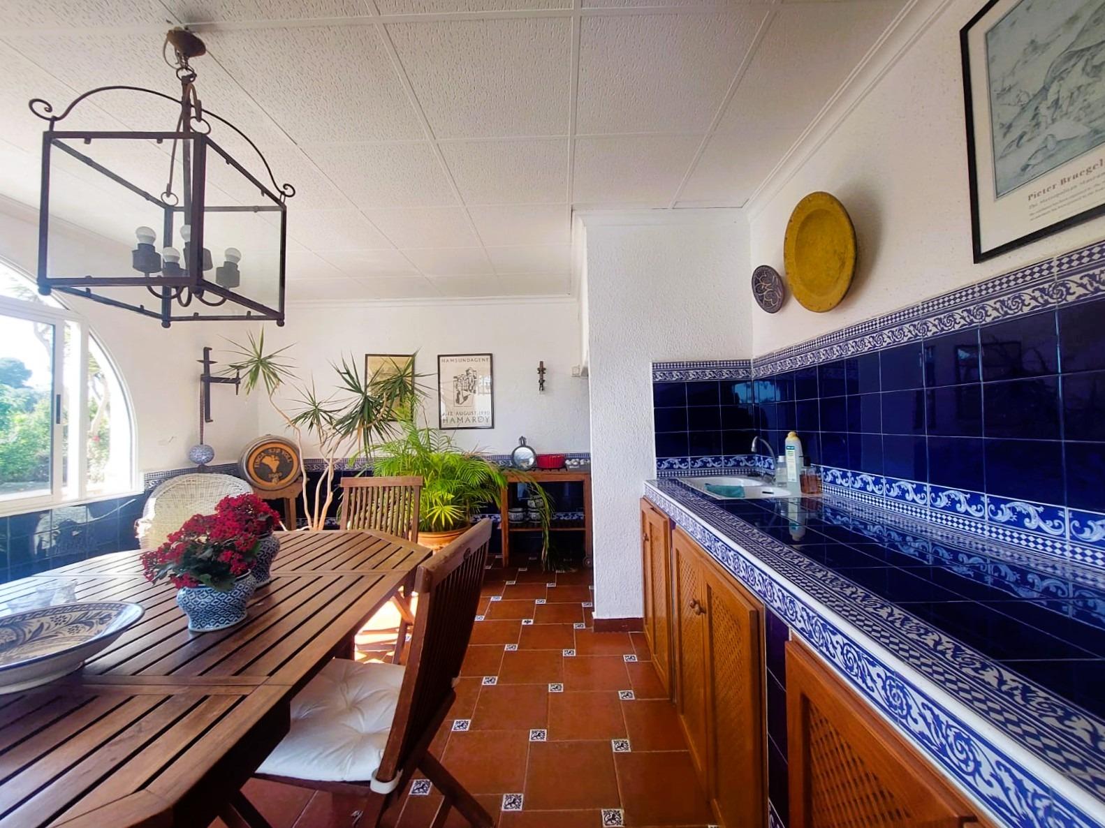 3-16-99 Charming mediterranean villa