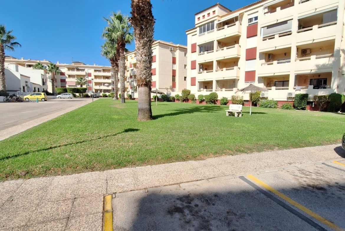 Apartamento en la prestigiosa urbanización Jumilla 3