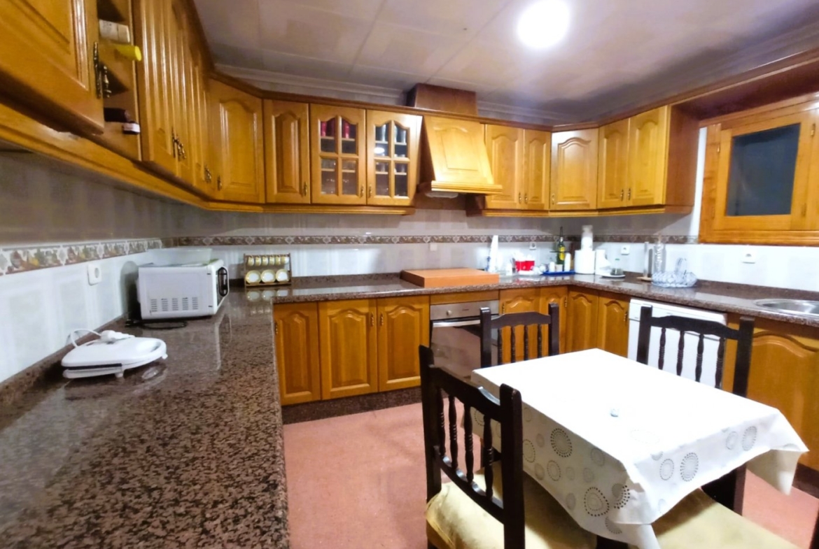 INDEPENDENT VILLA OF 500M2 – LAND OF 10,000M2 NEXT TO BONALBA – MUCHAMIEL