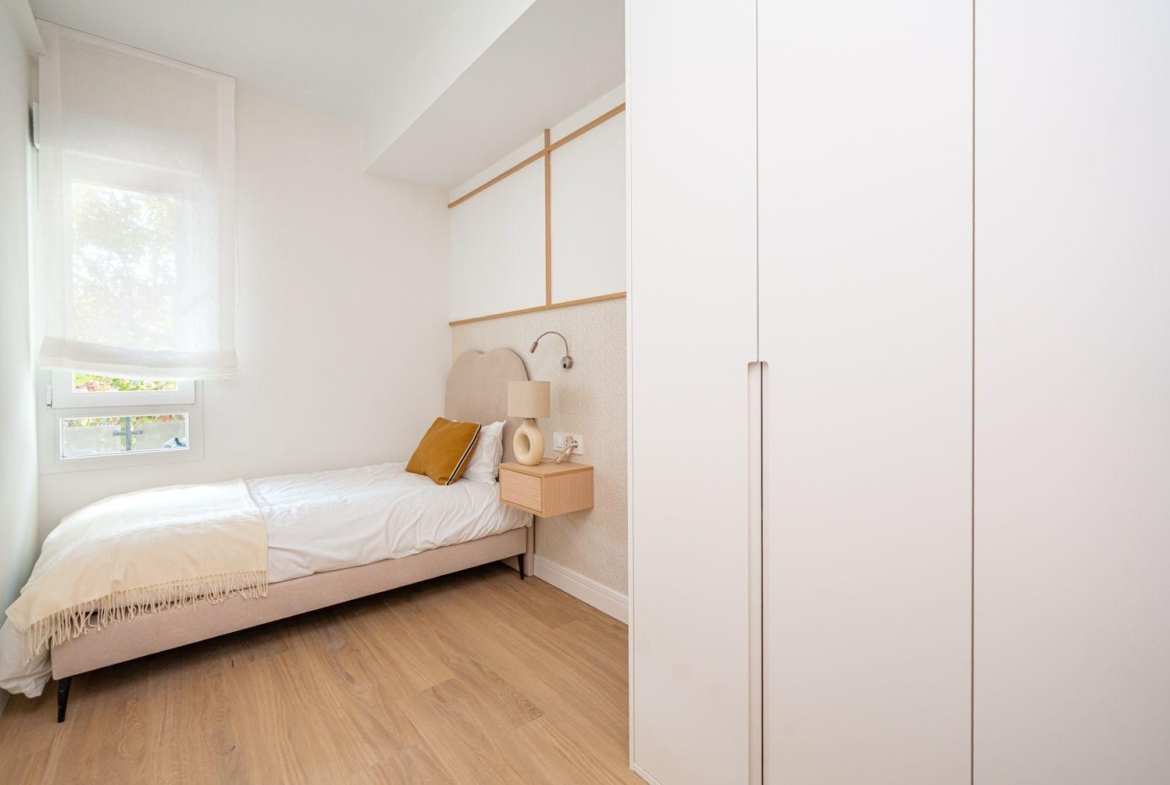 ELEGANT VOLLEDIG GERENOVEERD APPARTEMENT MET TERRAS IN ARAPILLES, MADRID