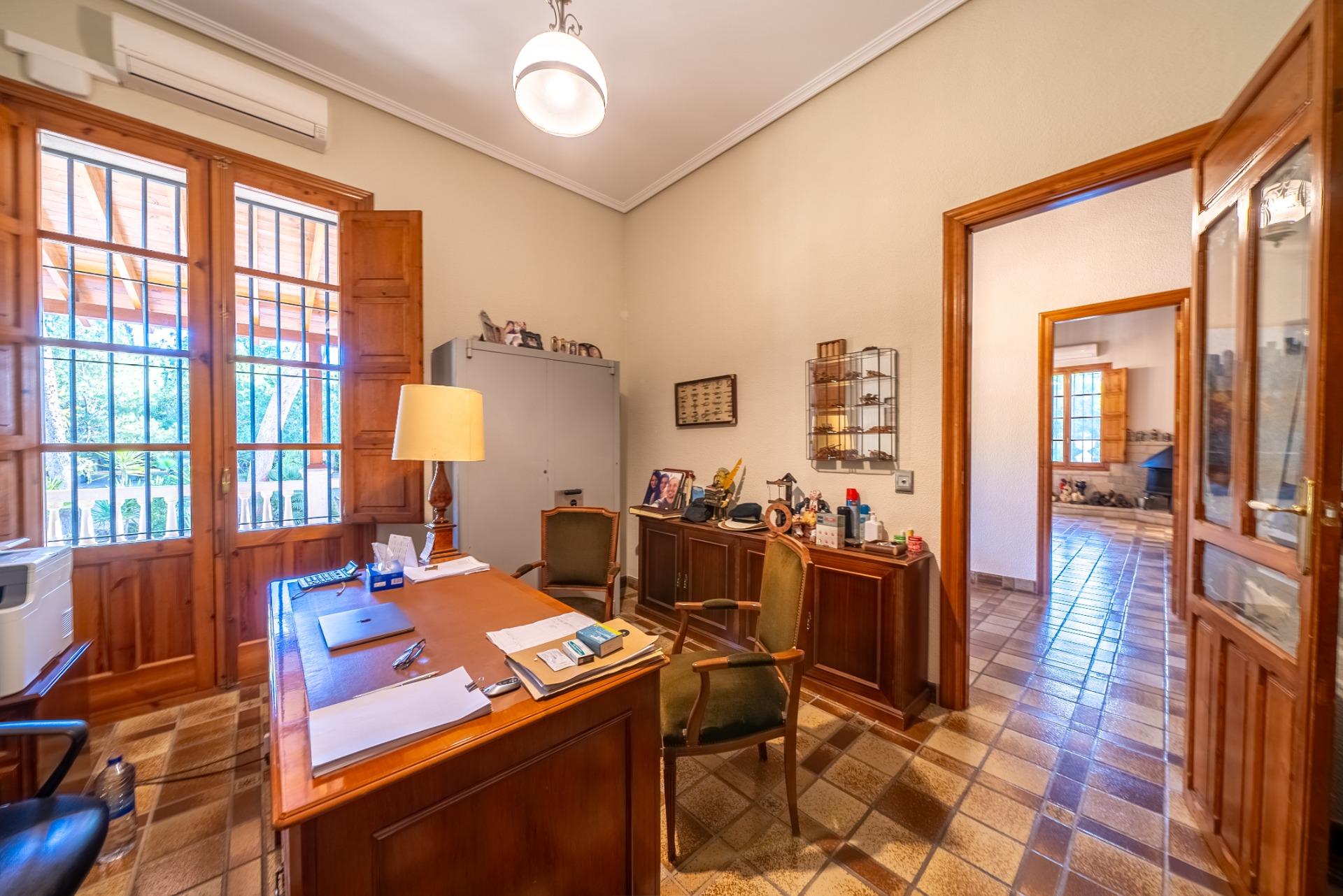 3-17-65 Rustic Oasis: Large House with Land All the Amenities