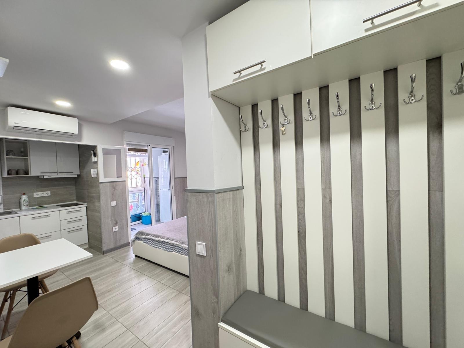 2 BAÑOS. 65 M2. SECADO POR DOS ESTUDIOS PARA ALQUILAR