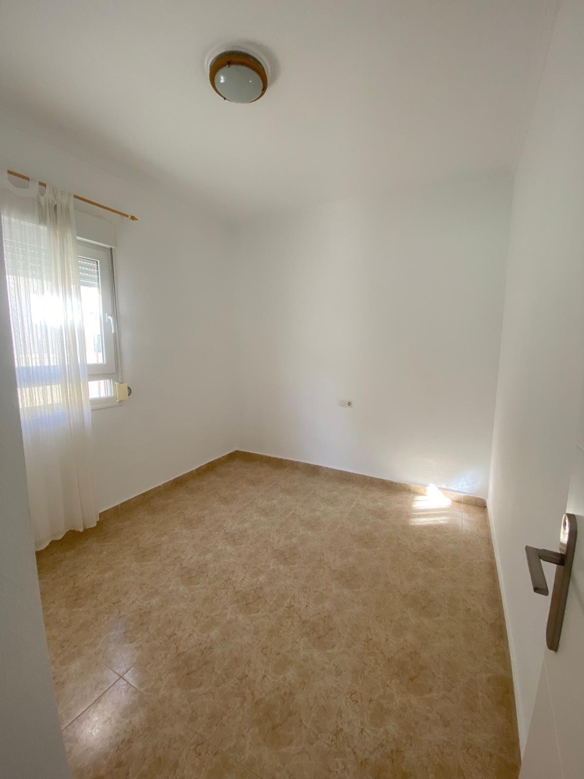 Detached chalet in Torrevieja (Torreblanca), just 300 meters from the sea.