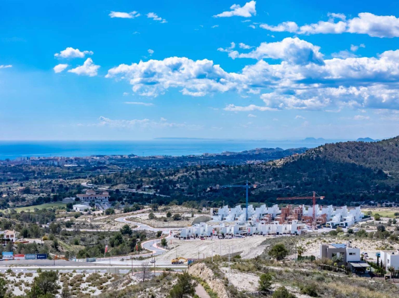 Nieuw gebouwde villa in Golf Bahía Luxe, ruimte en energie-efficiëntie