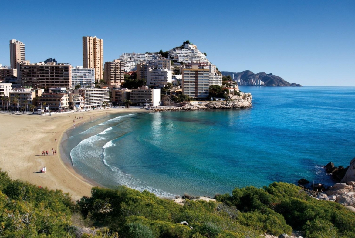 New apartments and townhouses with sea views