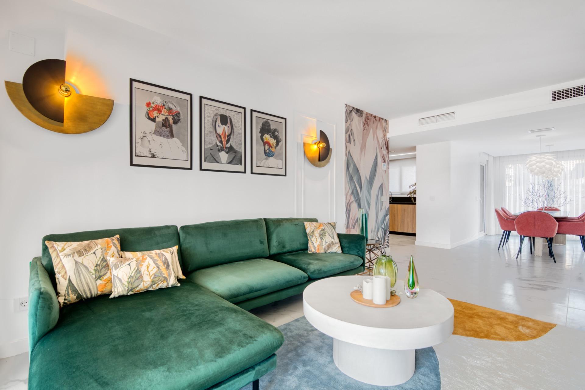 3-18-42 Exclusive two-bedroom, two-bathroom apartment