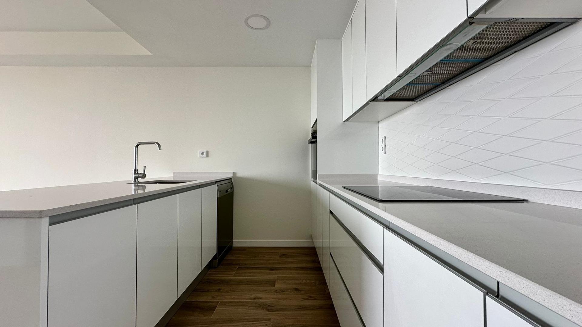 NIEUWE APPARTEMENT MET ZEEZICHTEN