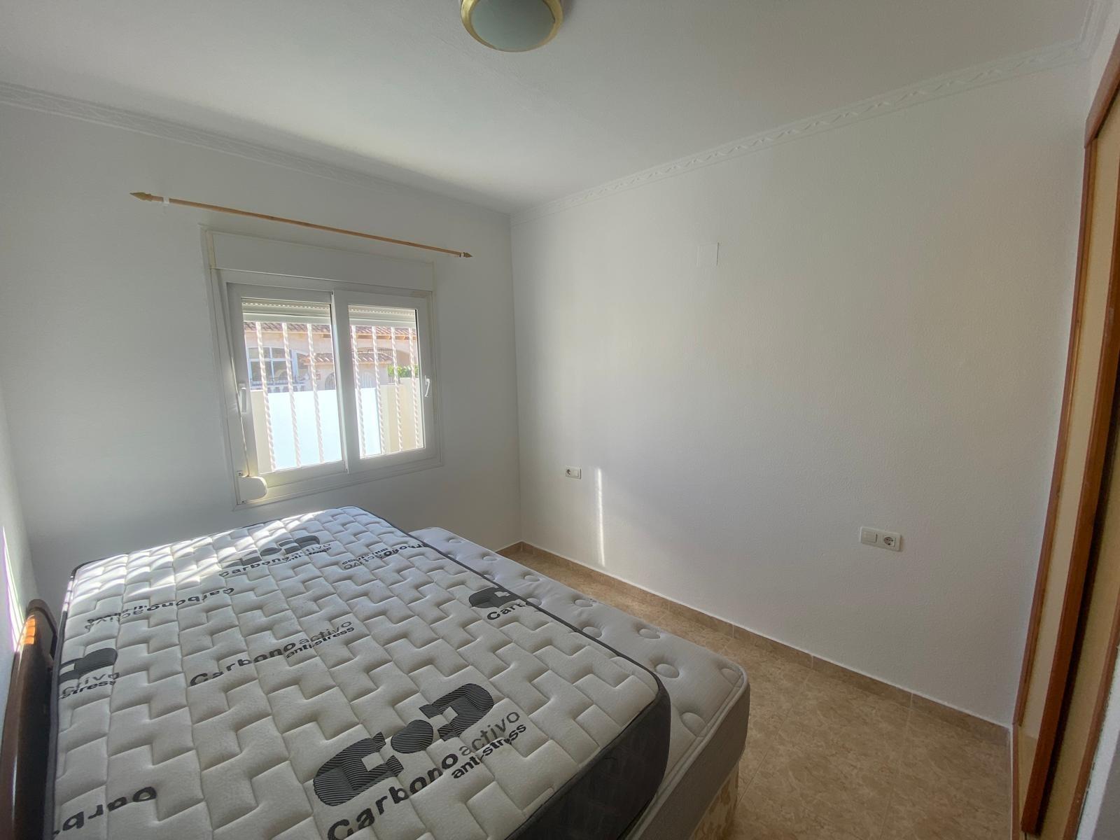 Detached chalet in Torrevieja (Torreblanca), just 300 meters from the sea.