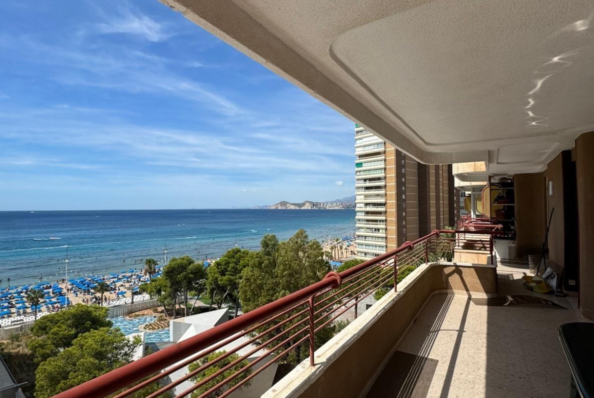 Apartamento con IMPRESIONANTES vistas al mar, Edif. Coblanca 8, playa Levante, Benidorm
