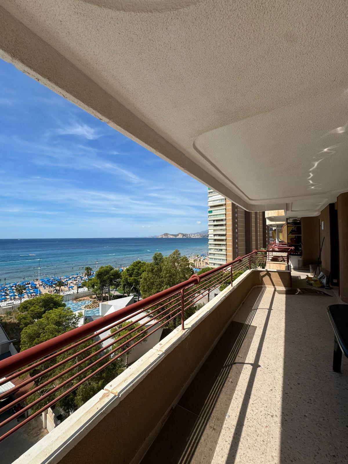 Apartamento con IMPRESIONANTES vistas al mar, Edif. Coblanca 8, playa Levante, Benidorm