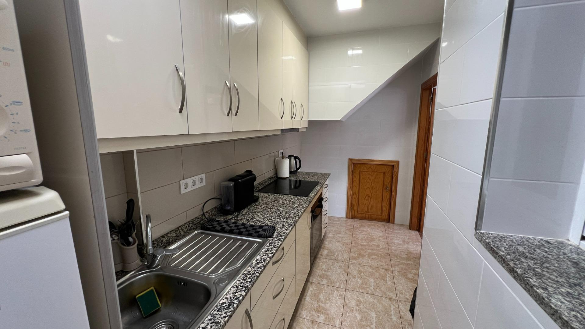 🏡 Your lakeside home with ☀️ solarium and 🌿 private garden in Torrevieja!